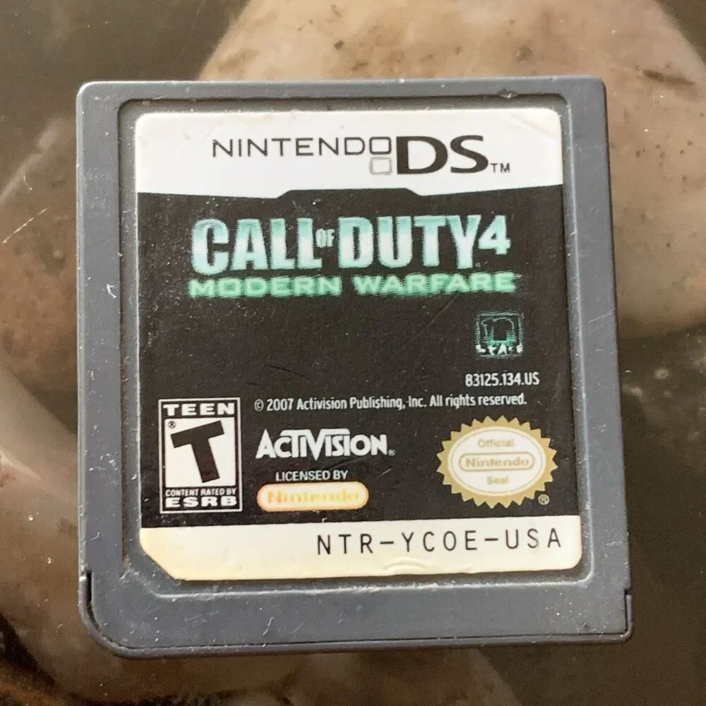 Nintendo product cartridge